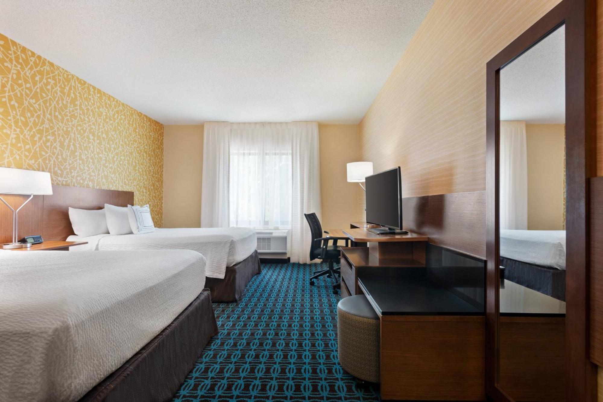 Fairfield Inn & Suites By Marriott Charlottesville Downtown/University Area Exterior photo